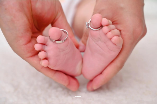 安达孕妇两个月肚子疼